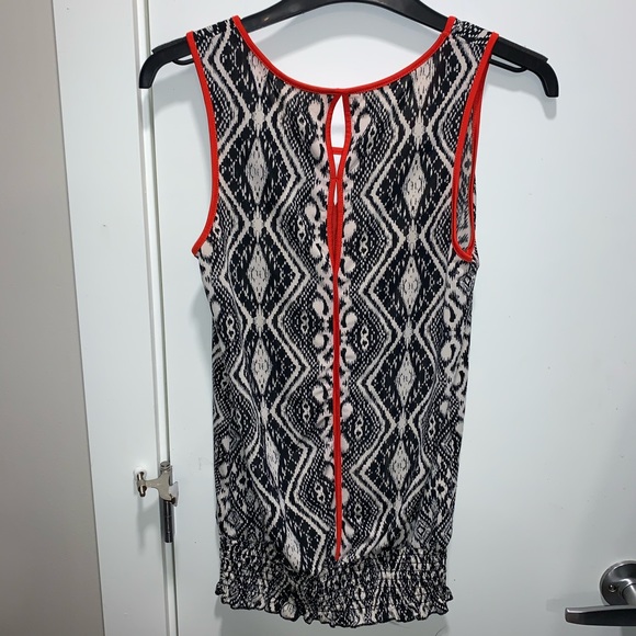 Snakeskin and Red Trim Sleeveless Blouse - Picture 2 of 2